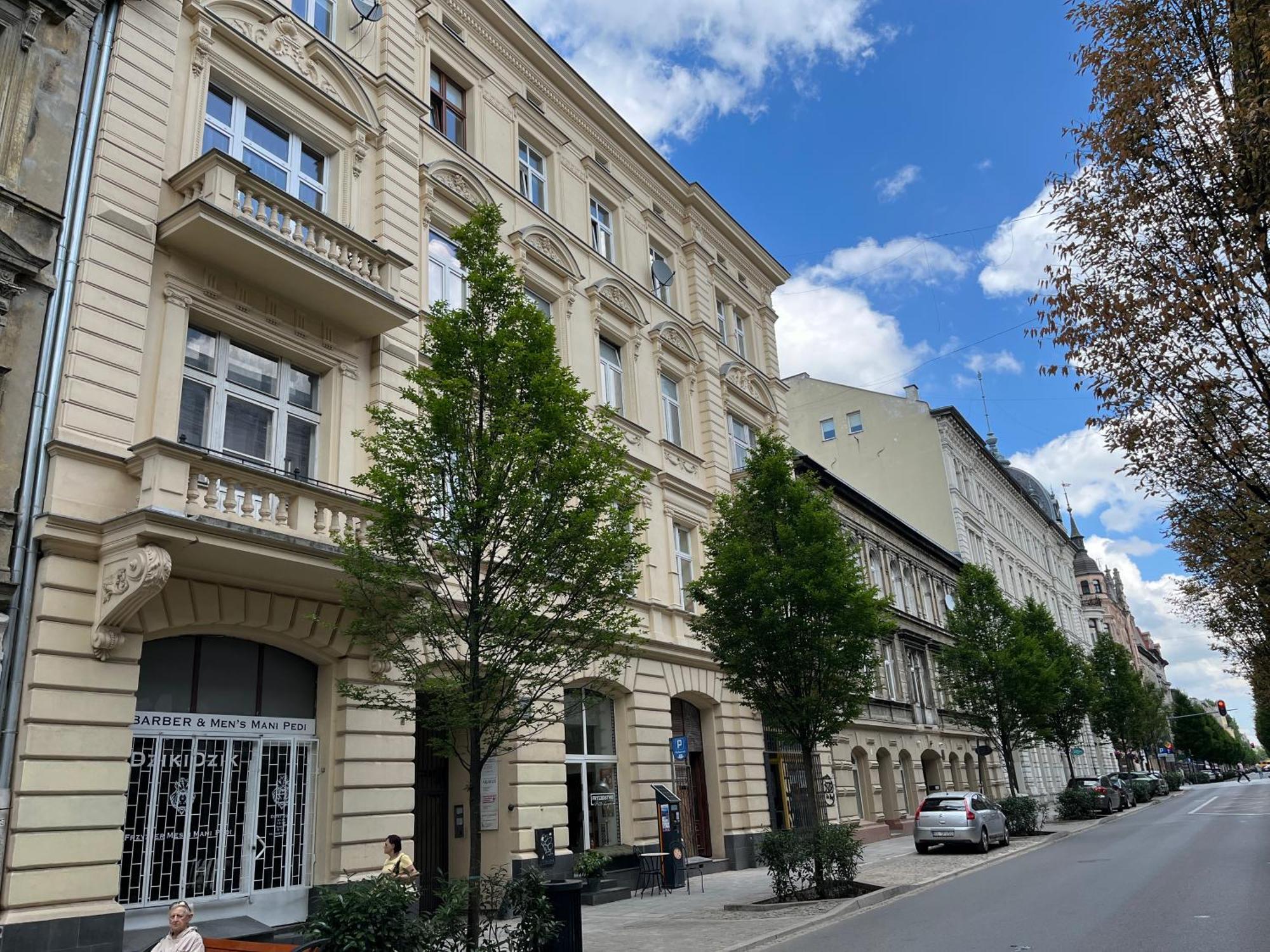 Przy Piotrkowskiej Apartment *